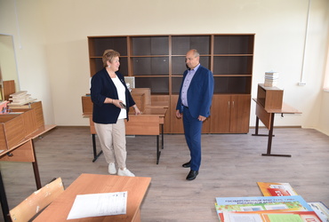 Для Дома детского творчества приобретена новая мебель