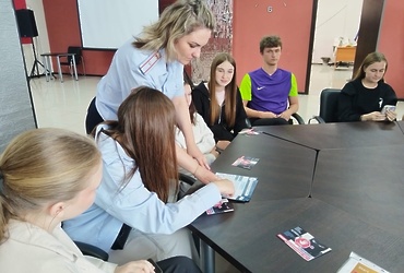 Сотрудники ОМВД России по г.о. Лотошино провели беседу с детьми, посещающими подростково‑молодежный центр «Вместе»