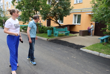 Вячеслав Попов провел пеший обход центральных улиц поселка Лотошино