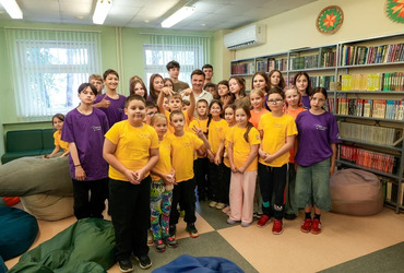 Андрей Воробьев пообщался с детьми участников и ветеранов СВО, которые сейчас отдыхают в подмосковном лагере «Литвиново»