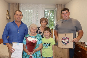 С 80‑летием поздравили жительницу поселка Кировский