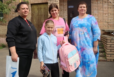 Рюкзак и школьные принадлежности получила будущая первоклассница из Лотошино