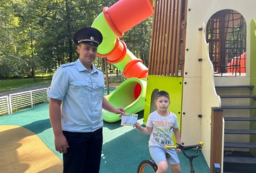 Сотрудники ОМВД России «Лотошинский» провели профилактическую  акцию «Азбука безопасности» с юным жителям
