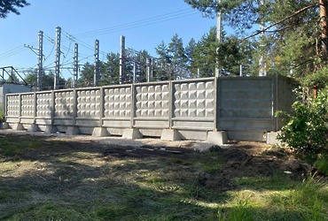  В Подмосковье с начала года на железной дороге оборудовали 1 тыс. метров ограждений, из них порядка 600 метров — железобетонные.