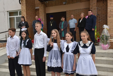 В посёлке Кировский торжественно открыли обновлённое здание Дома детского творчества