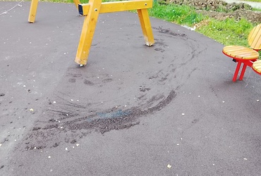 Администрация округа призывает жителей бережнее относиться к элементам благоустройства