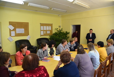 Александр Шагиев встретился с коллективом Ошейкинской школы и приветствовал нового педагога