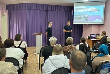 Сотрудники ОМВД России «Лотошинский» приняли участие в родительском собрании