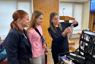 В ОМВД России «Лотошинский» состоялся День открытых дверей для школьников