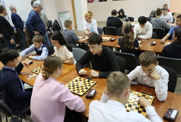 Ежегодный турнир по шашкам среди школьников прошел в Лотошино