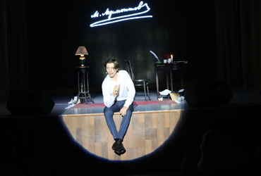 В Лотошинском ДК прошел моноспектакль «Выхожу один я на дорогу»