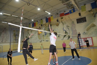 В Лотошине прошёл волейбольный матч в честь годовщины образования «Школьной Лиги»