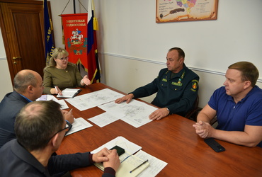 Глава округа встретилась с директором филиала‑лесничим Волоколамского филиала ГАУ МО «Мособллес» Сергеем Шиманом