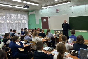 Сотрудники ОМВД России «Лотошинский» провели беседы антитеррористической направленности со школьниками