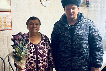 В минувшие выходные в День матери сотрудники Волоколамского ОВО встретились с мамой участника СВО