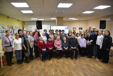 Игрушка как искусство — в лотошинской библиотеке открылась выставка волоколамского мастера Дмитрия Савельева и его отца