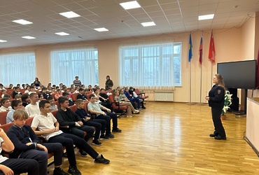 Сотрудники ОМВД России «Лотошинский» провели акцию «Права и  обязанности» для школьников