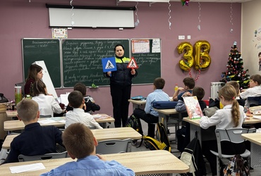 Сотрудники Госавтоинспекции провели беседы с учащимися