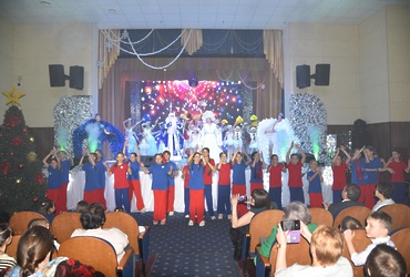 Первая из традиционных новогодних «ёлок главы» прошла в Лотошине