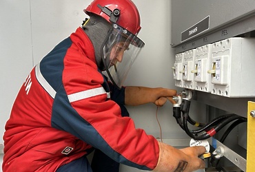 Чтобы в домах в это время сохранялись тепло, уют и безопасность, важно помнить об ответственном отношении к электроэнергии