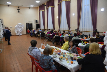 Александр Шагиев поздравил участников «Активного долголетия» с наступающим Новым годом