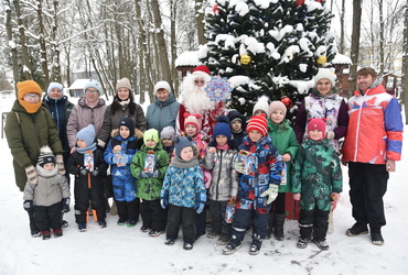Мастер‑классы, Дед Мороз и активности на свежем воздухе — в Лотошинском парке отпраздновали Рождество